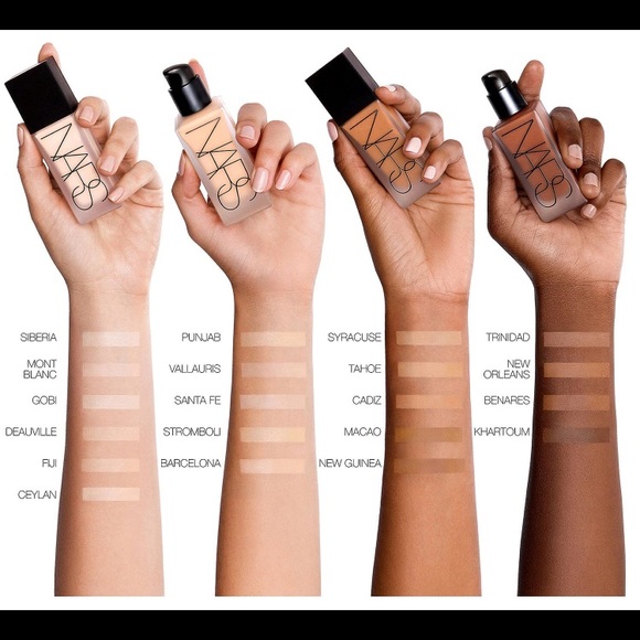 NARS All Day Luminous Weightless Foundation - Picture 2 of 5